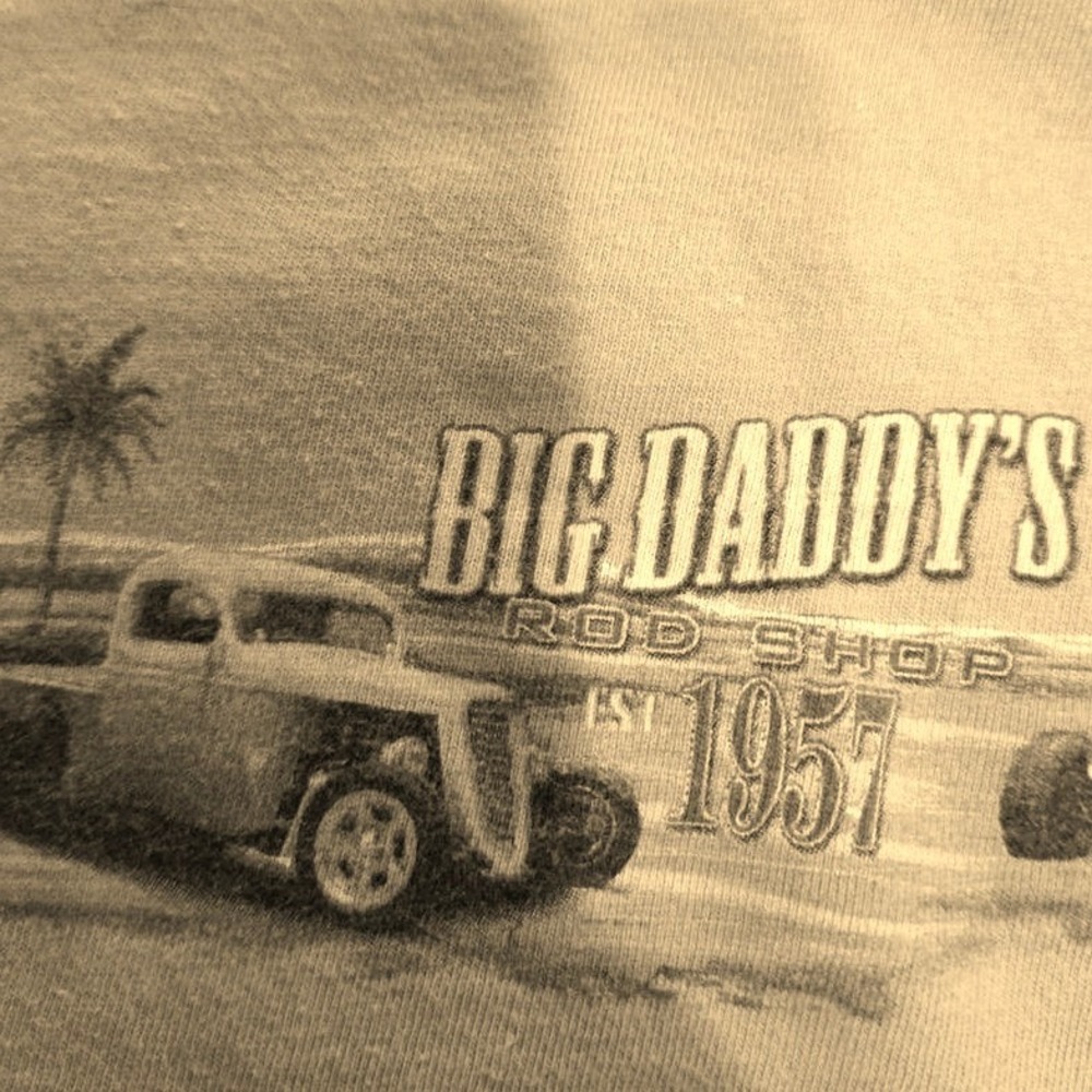 Newport Blue Graphic Tee Mens XL Tan Big Daddys Rod Shop Hot Rod Vintage Style - Picture 1 of 3